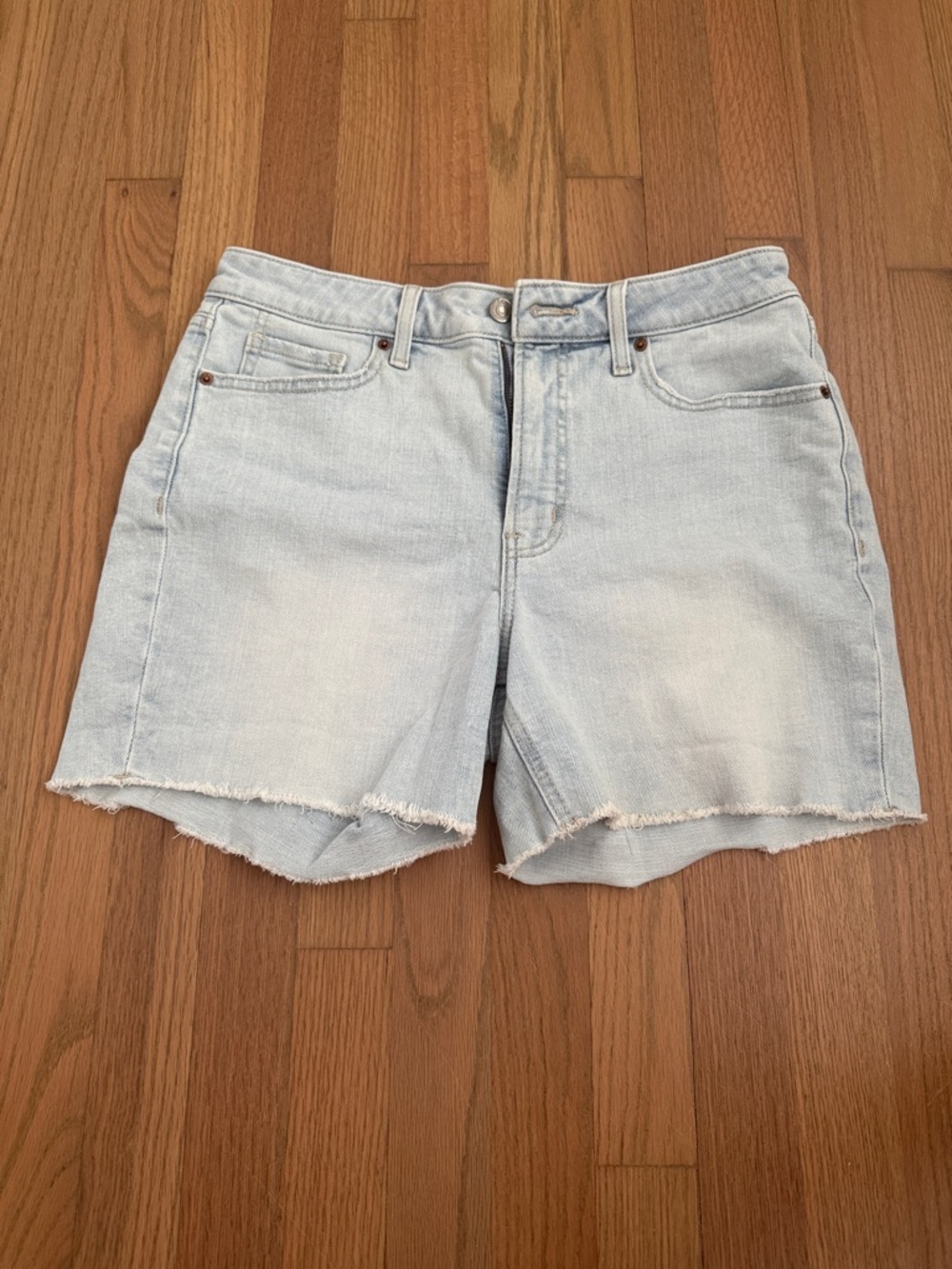 Old Navy High-Rise OG Straight Cut Off Shorts